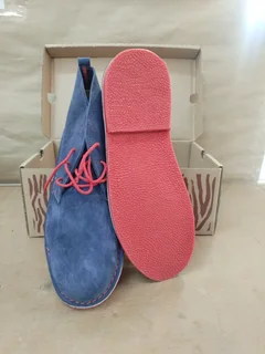 BATA Men&#39;s Safari Boot Navy/Red