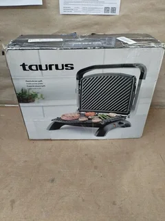 Taurus - Grill &amp; Co 4-Slice Panini Press (31.5cm x 24cm, 1800W) - Non-Stick