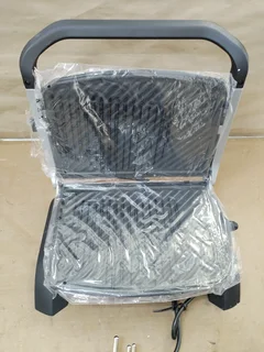 Taurus - Grill &amp; Co 4-Slice Panini Press (31.5cm x 24cm, 1800W) - Non-Stick