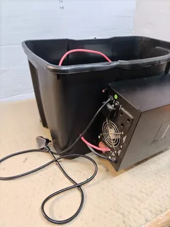 Mecer 1200VA 1000W 12V DC-AC Inverter with LCD Display & MPPT +Revov - Lithium Iron Phosphat