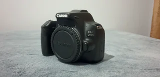 Canon 250D