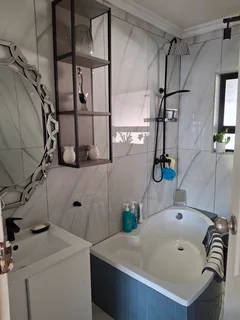 2 Rooms with Private Bathroom in House Share