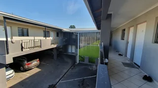 Large 1-bedroom Apartment to Let in Nazareth, Pinetown