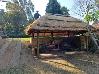 Thatching and Thatch Houses and Lapa Installations