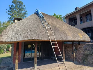 Thatching and Thatch Houses and Lapa Installations