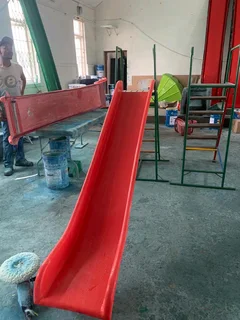 3MTR Kids slide (extra width With water attachment For slippery fun