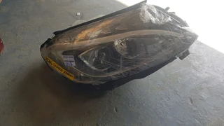 W205 Single Xenon Headlight