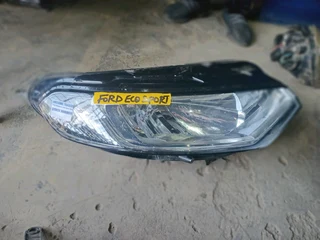 Ford Ecosport Headlight