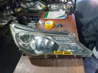 Toyota Rav4 Headlight