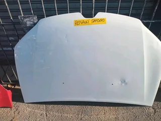 Renault Sandero Bonnet