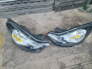 Hyundai I10 Grand Headlight