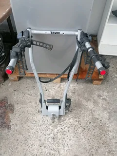 Thule 3bike rack fits towbar- Tiltable R1500