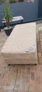 Single bed for sale R1500 onco