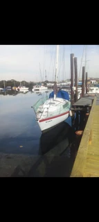 R120k. 28 ft Spirit Van de Stadt yacht for sale. Dbn. Chain mooring incl. Call Anjé 0712961465