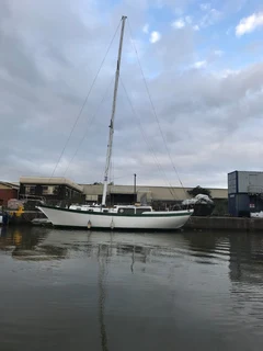 R300k. 38 ft Down Easter yacht for sale. Dbn. Call Anjé 0712961465