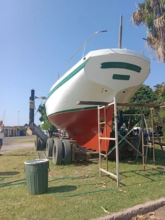 R300k. 38 ft Down Easter Traditional fibreglass sailing yacht for sale. Dbn. Call Anjé 0712961465