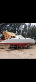 34 ft Rayvin catamaran for sale. R2.2 mil. East Coast. Call Anjé 0712961465