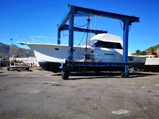 54 ft Hatteras Sportsfisher R565k.CT. 2 x Detroit motors. For refit. Call Anjé 0712961465