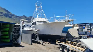 54 ft Hatteras Sportsfisher, 3 Detroit motors. R440k. Call Anjé 0712961465