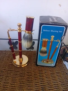 Deluxe shaving set