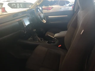 Toyota Hilux 2.4 GD-6 RB Raider MT with 2500km available now!