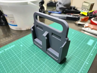 Makita Battery Carrier (Batteries not included)