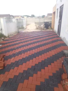 Paving installation