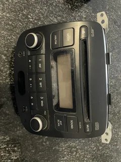 Hyunda i10 OEM Radio