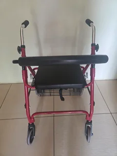 Rollator 4 wheel with push down brake