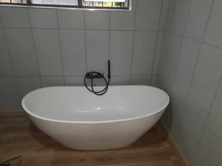 HANDYMAN/BUILDER/ALL  ROUNDER LOOKING FOR WORK