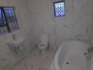 HANDYMAN / BUILDER/ ALL ROUNDER LOOKING FOR WORK