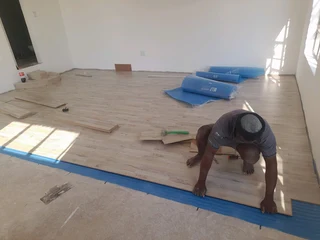 HANDYMAN / BUILDER / ALL ROUNDER LOOKING FOR WORK