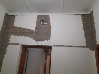 HANDYMAN / BUILDER / ALL ROUNDER LOOKING FOR WORK