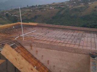 HANDYMAN / BUILDER / ALL ROUNDER LOOKING FOR WORK