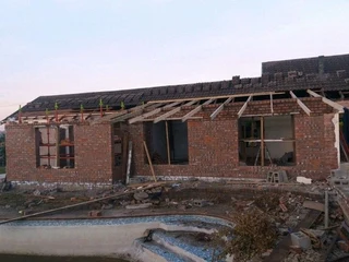 HANDYMAN / BUILDER / ALL ROUNDER LOOKING FOR WORK