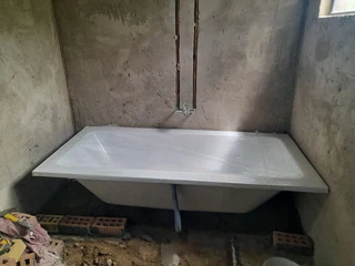 HANDYMAN / BUILDER / ALL ROUNDER LOOKING FOR WORK