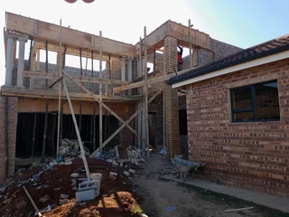 HANDYMAN / BUILDER / ALL ROUNDER LOOKING FOR WORK