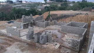 BUILDER / ALL ROUNDER LOOKING FOR WORK