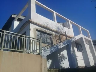 HANDYMAN/ BUILDER/ ALL ROUNDER LOOKING FOR WORK