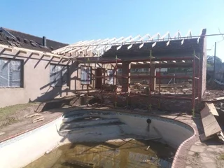 HANDYMAN/ BUILDER/ ALL ROUNDER LOOKING FOR WORK