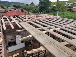 BUILDER / HANDYMAN / ALL ROUNDER LOOKING FOR WORK