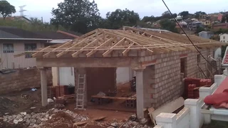 BUILDER / HANDYMAN / ALL ROUNDER LOOKING FOR WORK