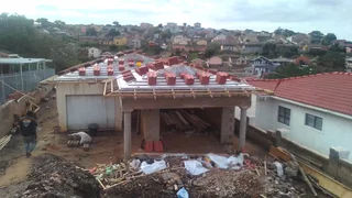 BUILDER / HANDYMAN / ALL ROUNDER LOOKING FOR WORK