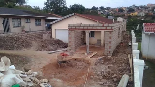 BUILDER / HANDYMAN / ALL ROUNDER LOOKING FOR WORK