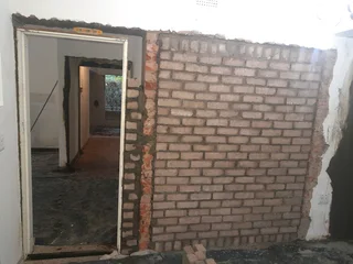 BUILDER ALL ROUNDER LOOKING FOR WORK