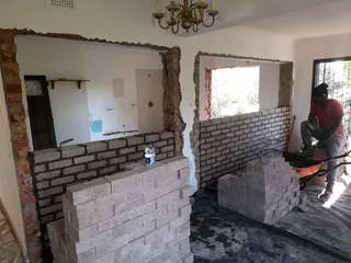 BUILDER ALL ROUNDER LOOKING FOR WORK