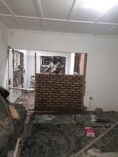 BUILDER ALL ROUNDER LOOKING FOR WORK