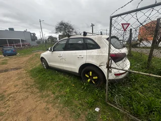 2010 Audi Q5 2.0 TDI - incomplete project