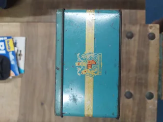 Vintage QE II Coronation Meredith &amp; Drew Biscuit Tin