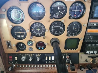 Cessna 182 RG